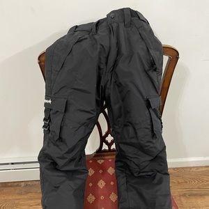 Ski Gear kids / youth black snow pants. Size medium, 10